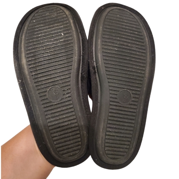 Victoria's Secret Puff ball slide on slipper - Picture 5 of 5